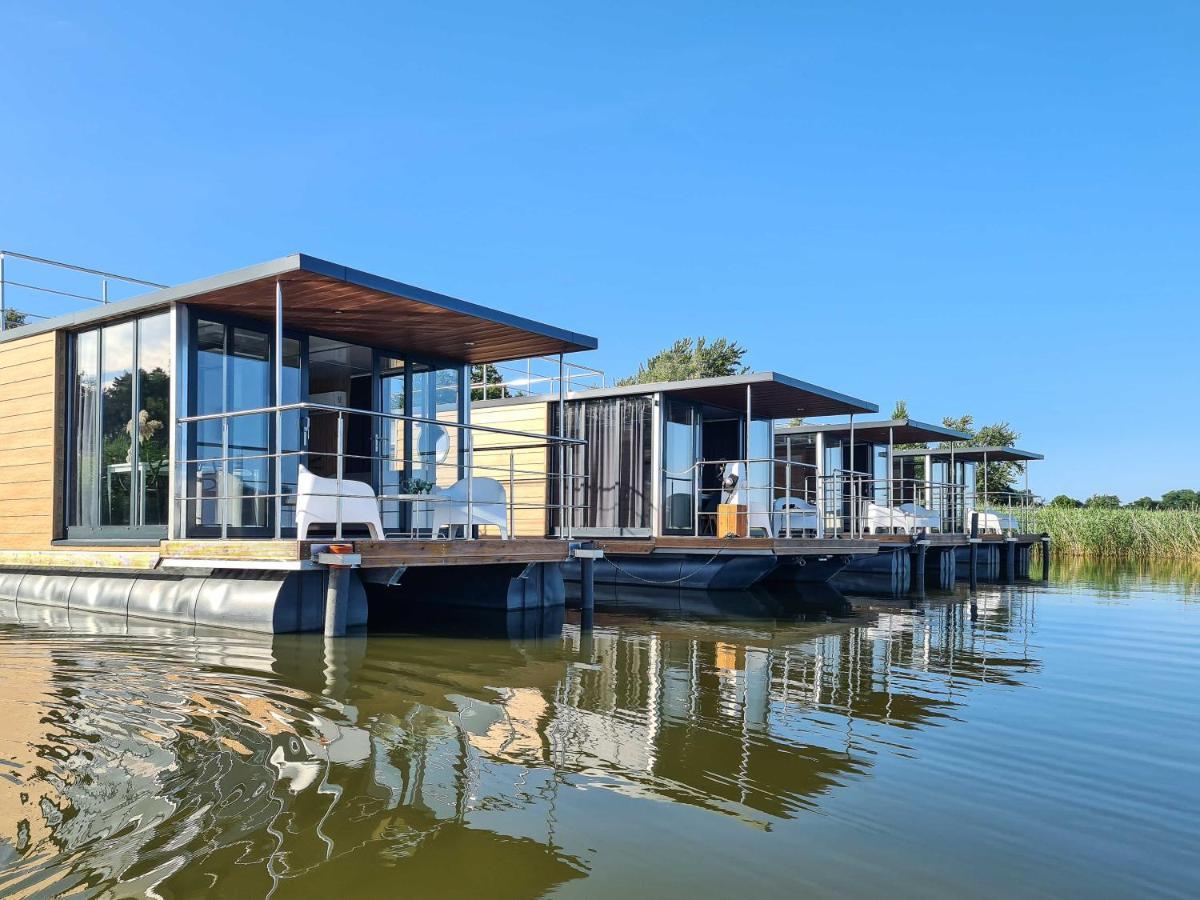 Sunrise Houseboats Apartment *