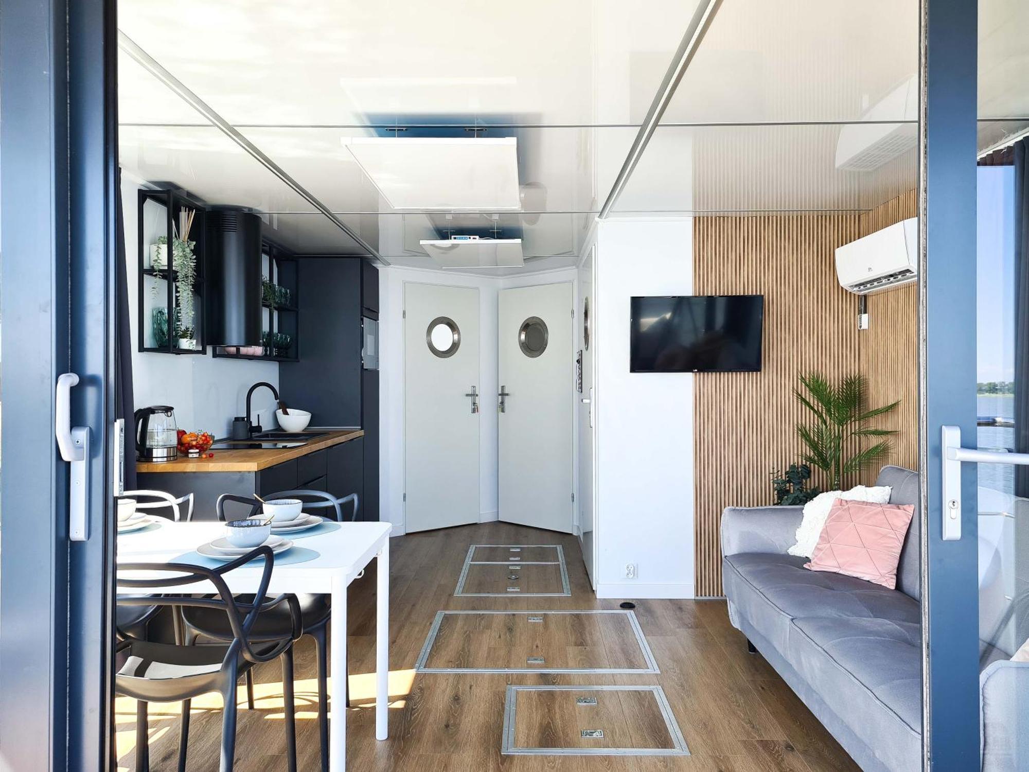 Sunrise Houseboats Lazy (West Pomeranian)